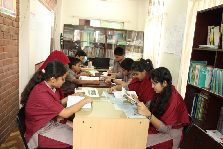 aloron school library